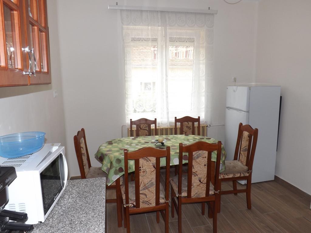 Apartamento Fagyoengy Sárvár Habitación foto